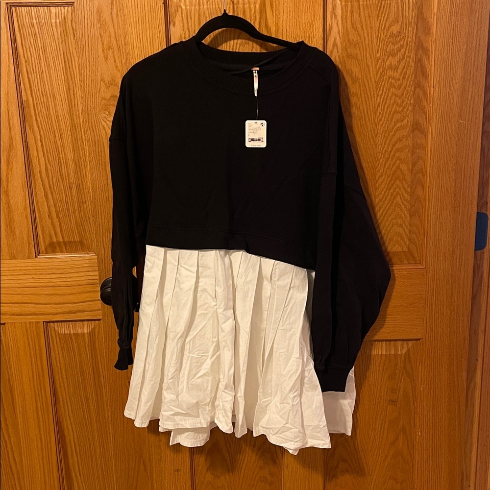 Free people sweatshirt
